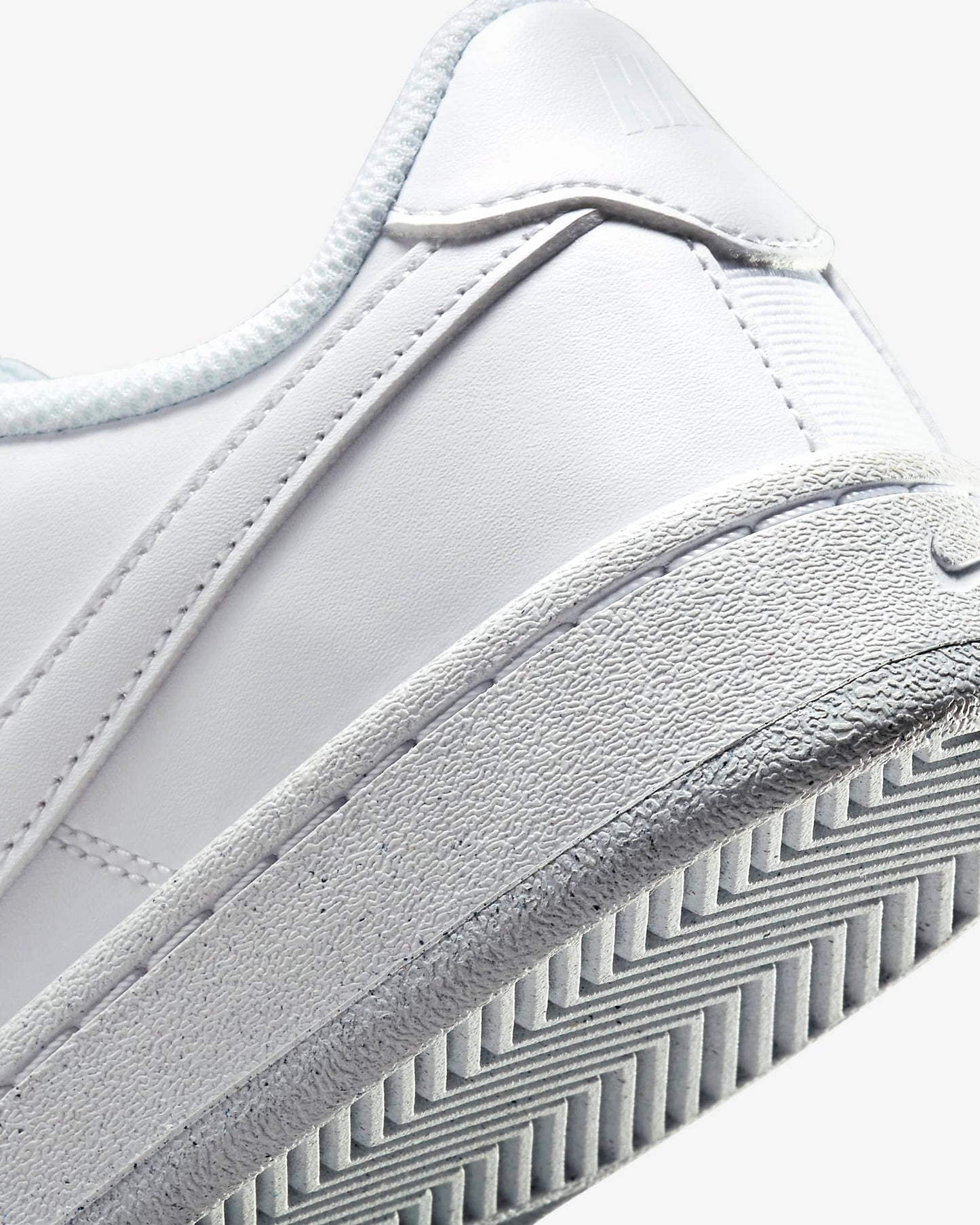 Nike WMNS COURT ROYALE 2 NN Womens Footwear White DH3159-100